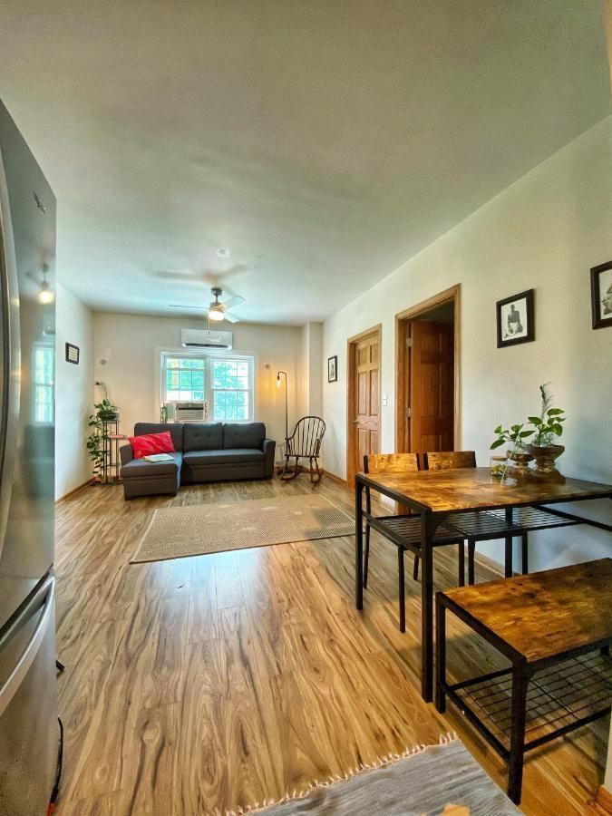 Giriraja Ashraya Apartment Moundsville Bagian luar foto