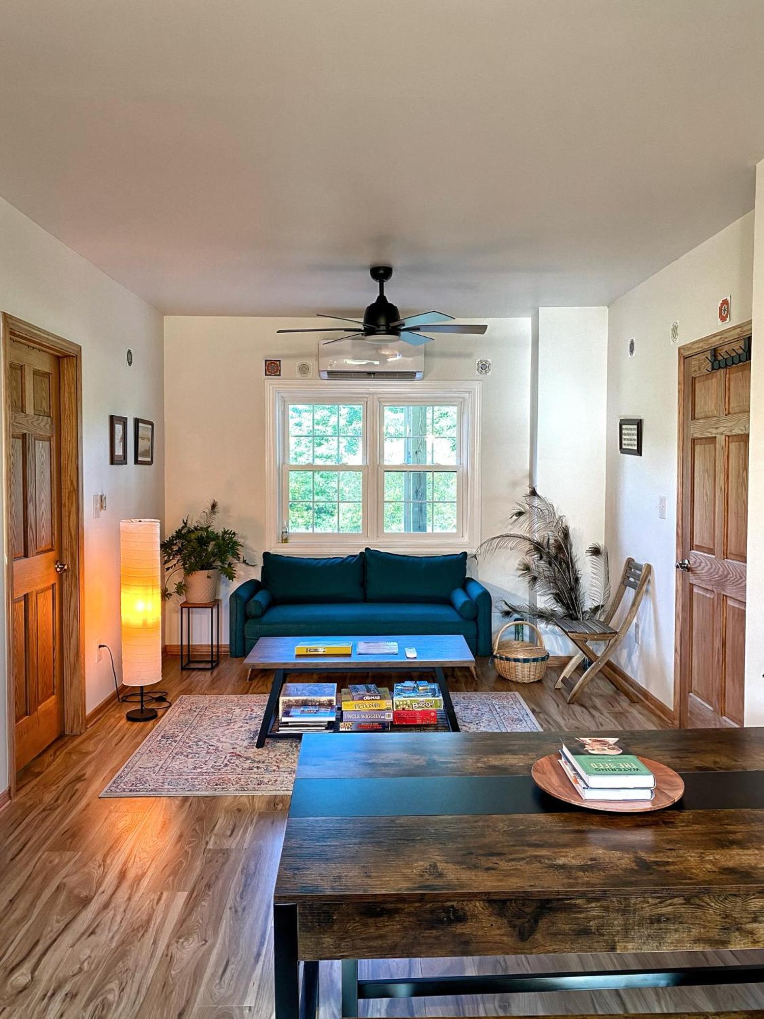 Giriraja Ashraya Apartment Moundsville Bagian luar foto